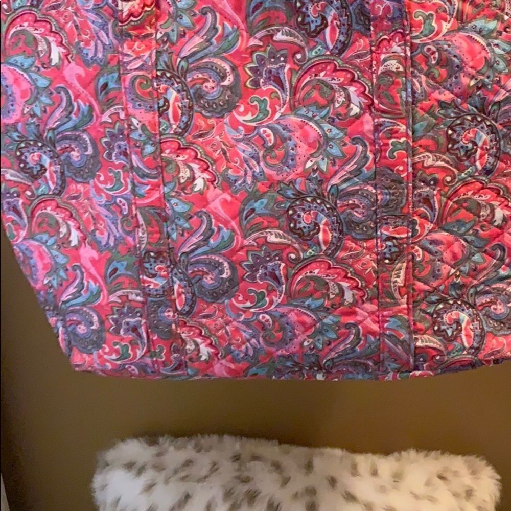 Beautiful Quilted Paisley Tote and wristlet - Picture 7 of 7